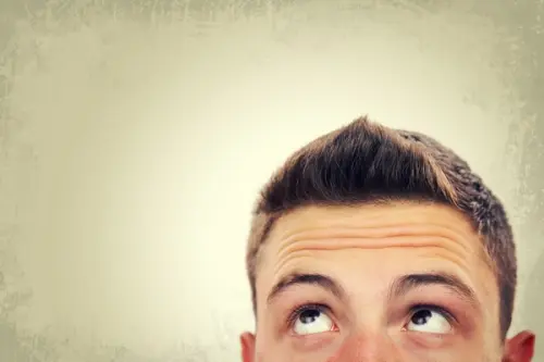 I principi naturali più efficaci per combattere la caduta dei capelli