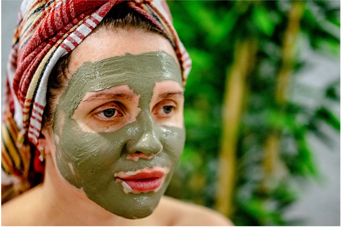 Come prendersi cura della pelle durante l’estate