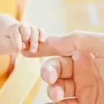Bonding tra genitori e neonato, cos'è e come si sviluppa